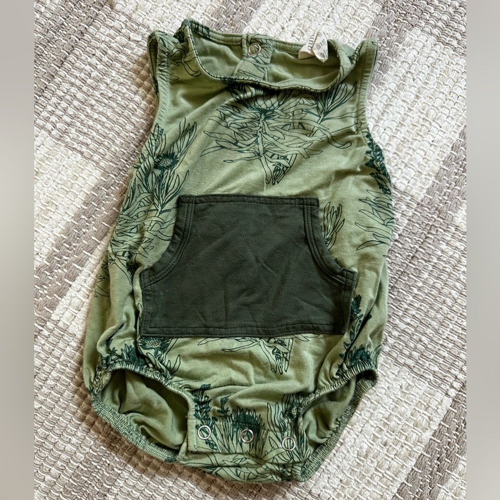 Kate Quinn sleeveless kanga bubble romper - 0-3m
